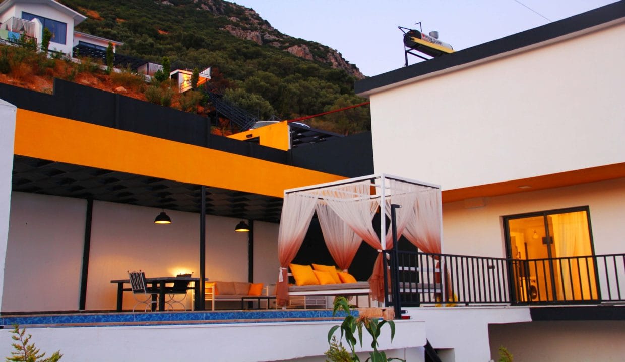 Villa Mulberry 10.5.