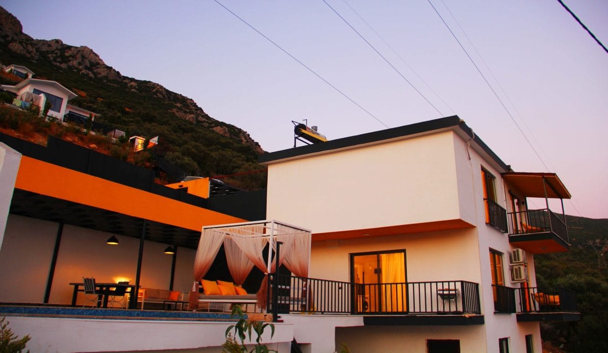 Villa Mulberry 10.6.
