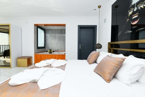 Villa Mulberry 4.12.