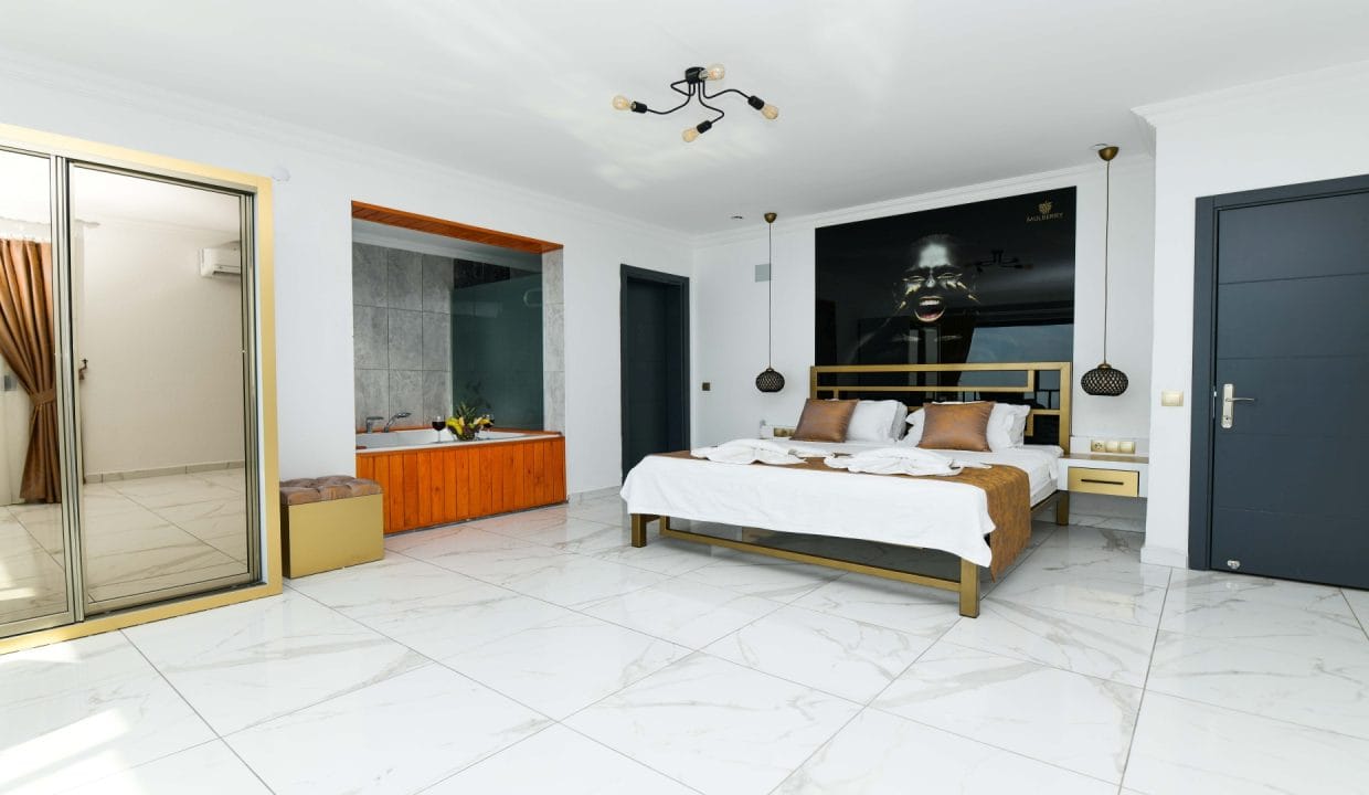 Villa Mulberry 4.13.