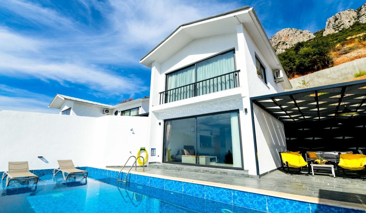 Villa Mulberry 4.9.