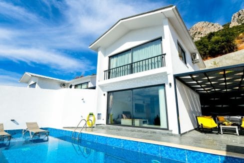Villa Mulberry 4.9.