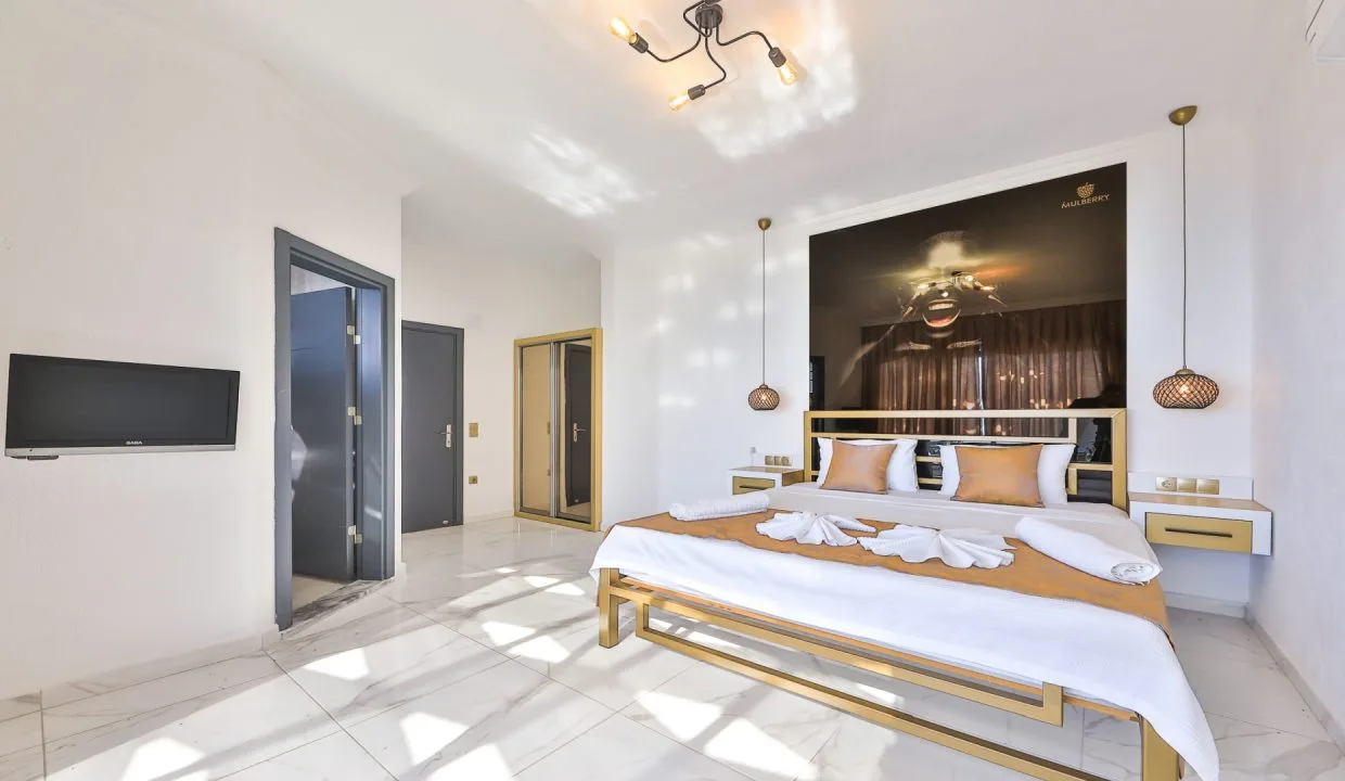 Villa Mulberry 5.13.