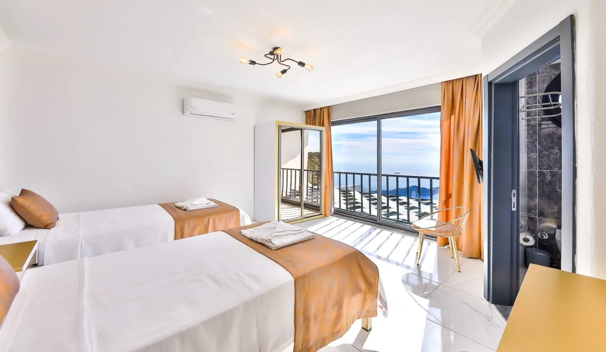 Villa Mulberry 5.16.