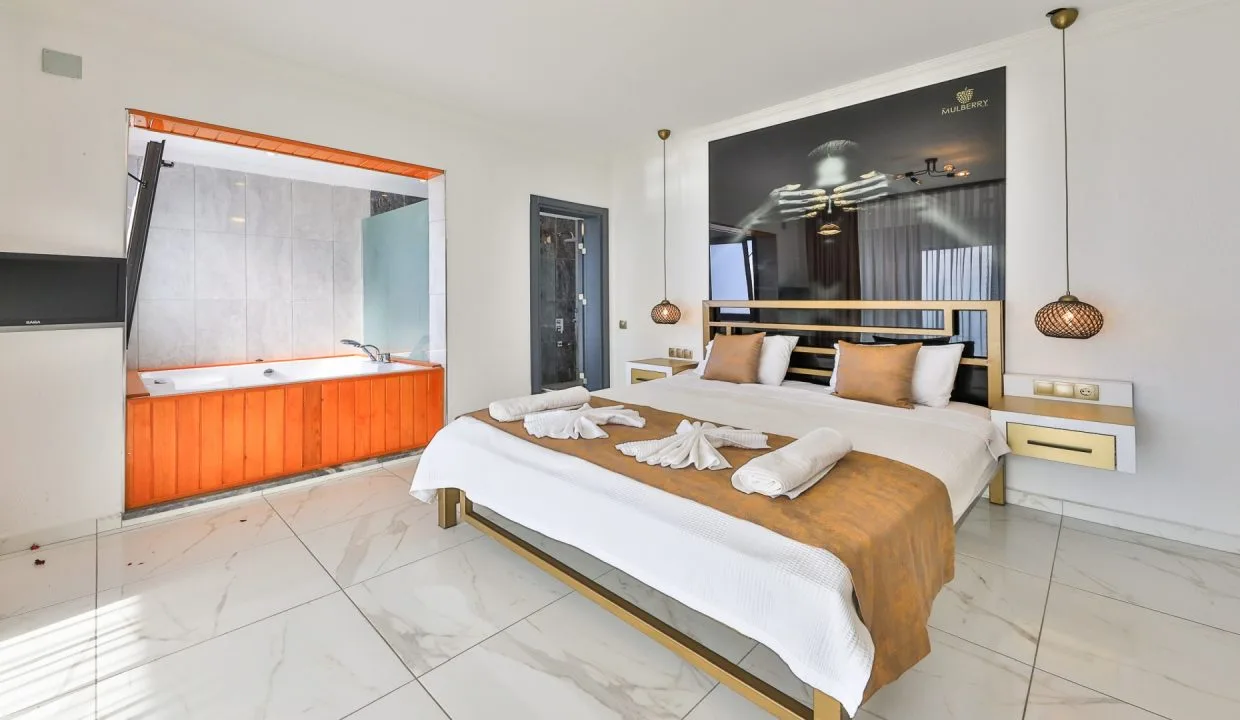 Villa Mulberry 5.9.