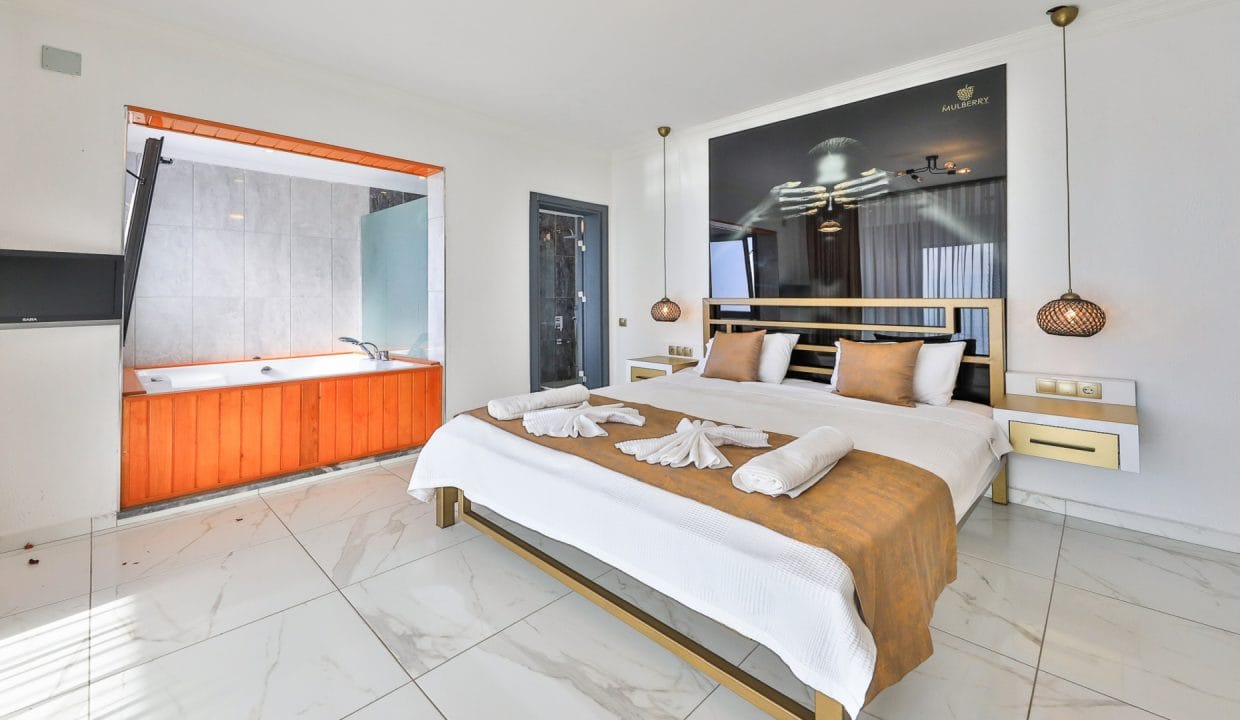 Villa Mulberry 7.11.