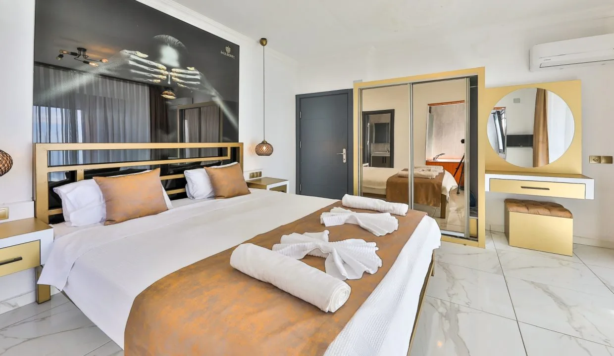 Villa Mulberry 7.12.