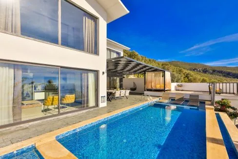 Villa Mulberry 7.3.
