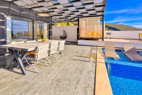 Villa Mulberry 7.4.
