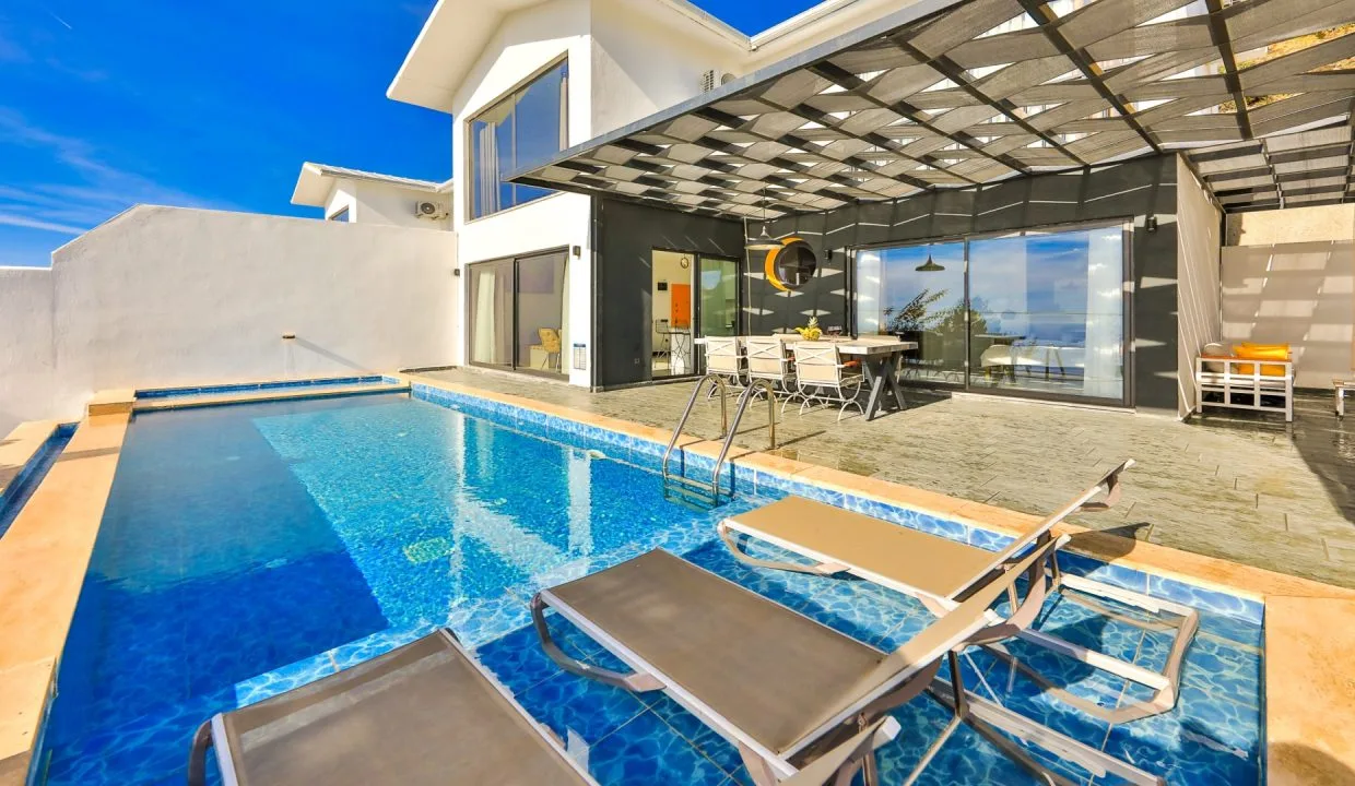 Villa Mulberry 7.6.