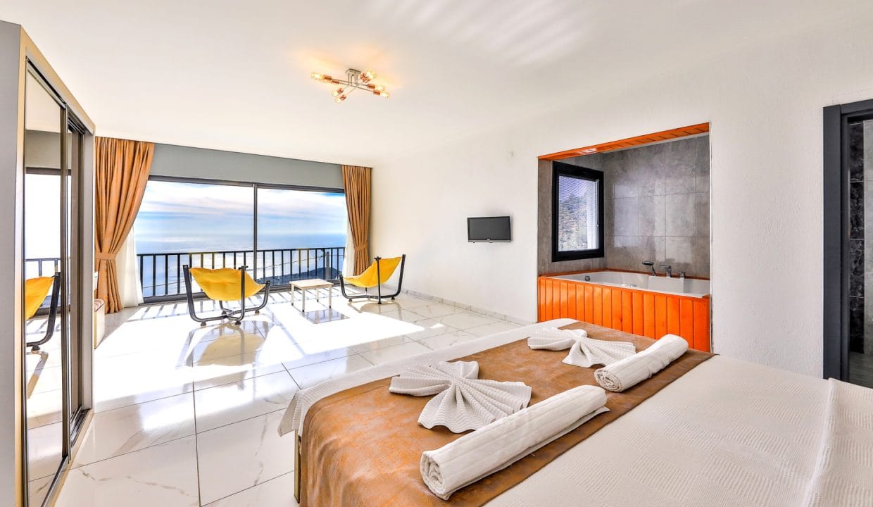 Villa Mulberry 8.11.