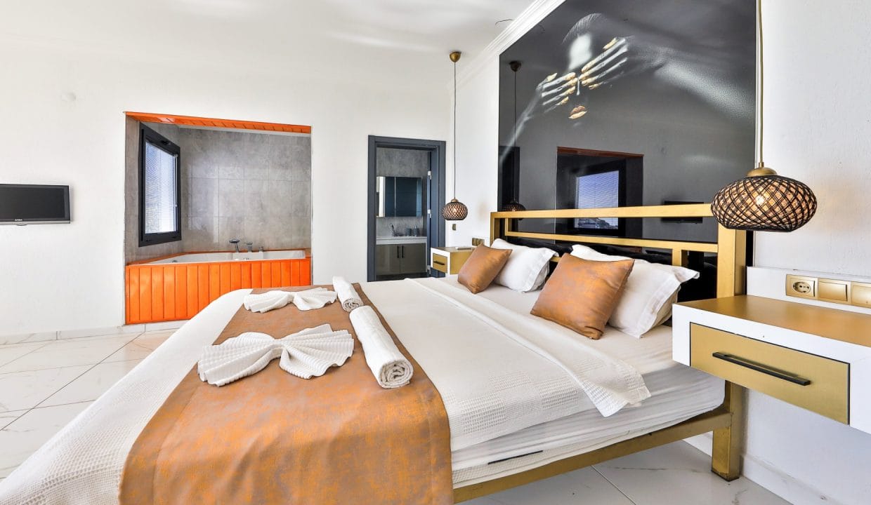 Villa Mulberry 8.12.