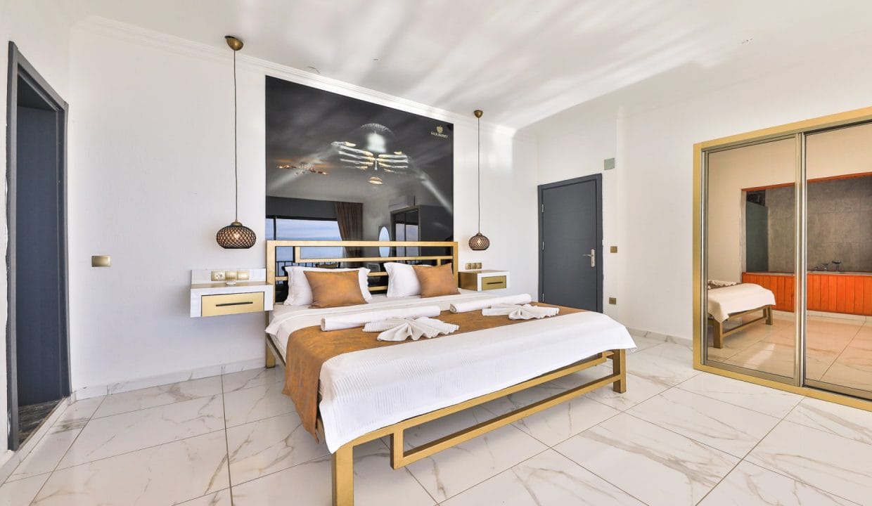 Villa Mulberry 8.13.