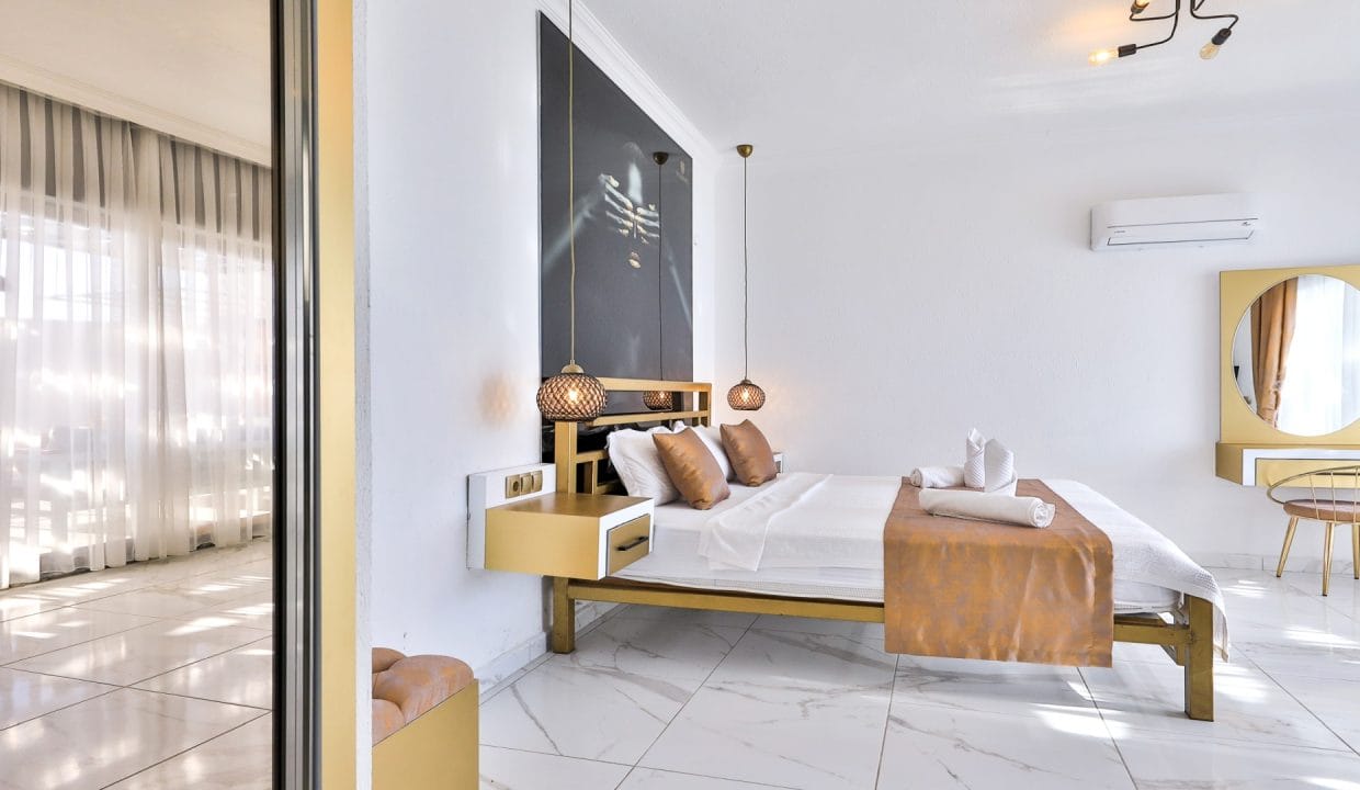 Villa Mulberry 8.17.
