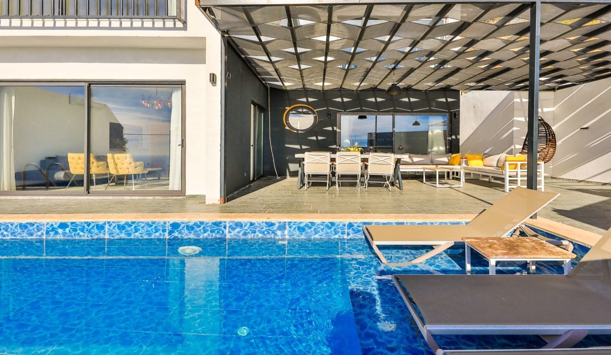 Villa Mulberry 8.7.