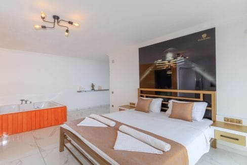 Villa Mulberry 9.6.