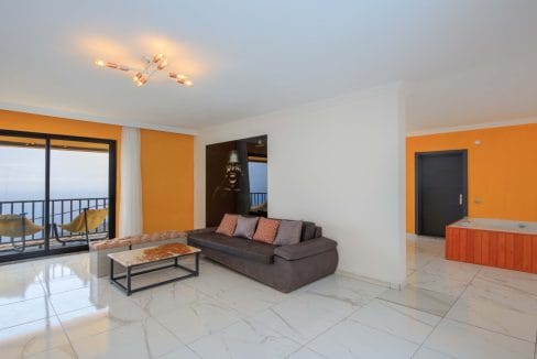 Villa Mulberry 9.8.
